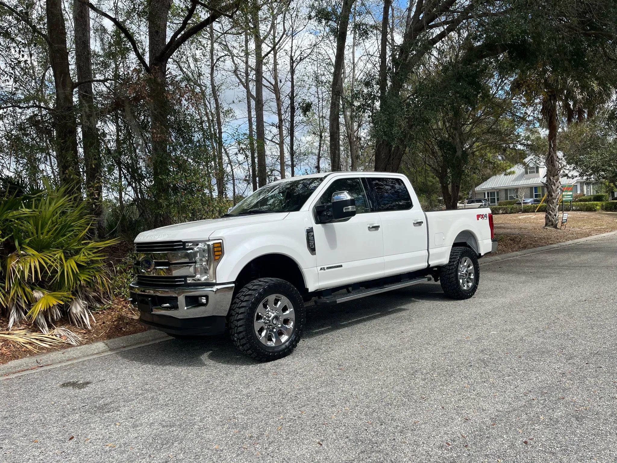 Used 2019 Ford F250 Lariat w/ Lariat Ultimate Package AWD/4WD image 10