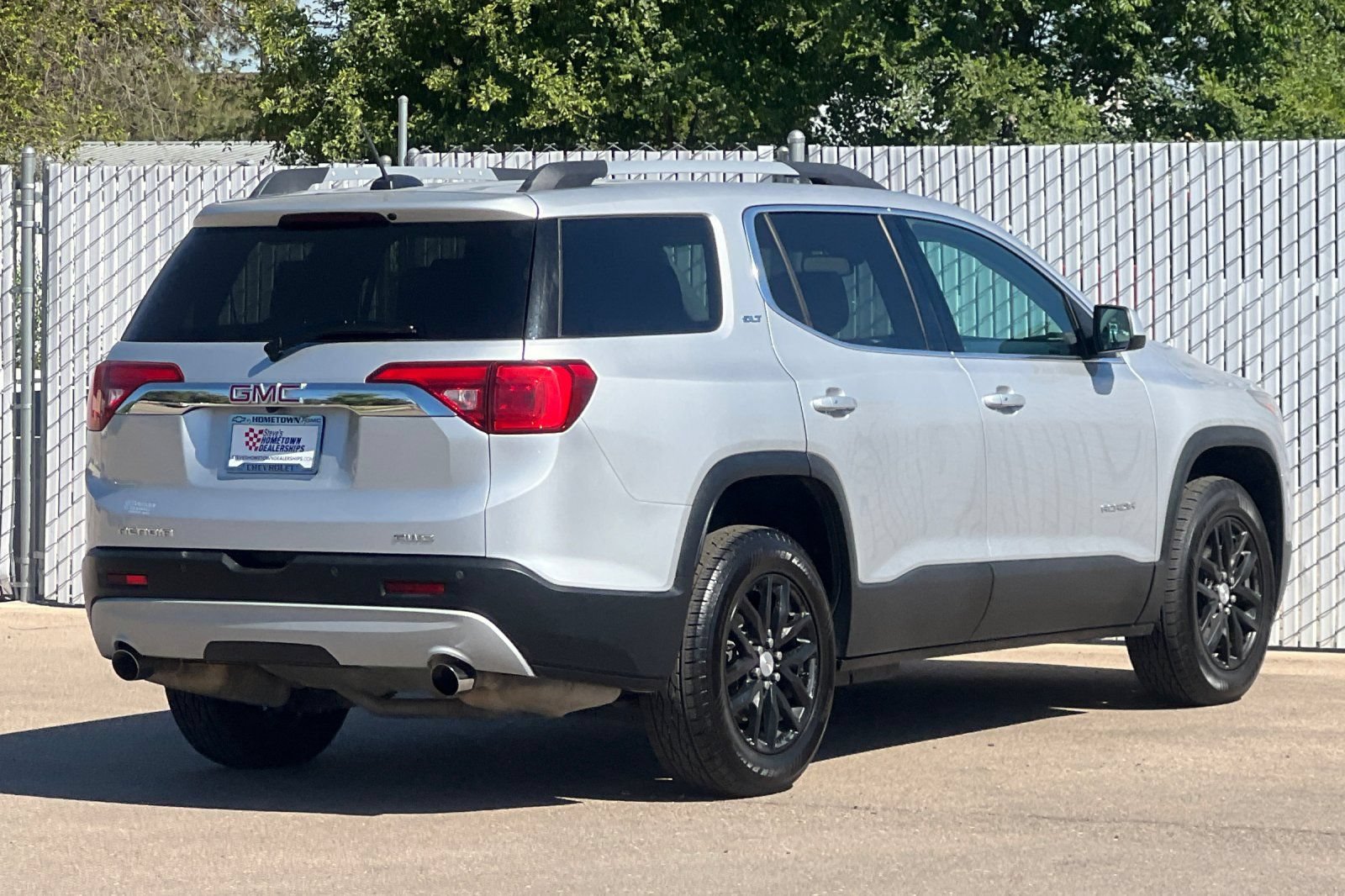 Used 2019 GMC Acadia SLT AWD/4WD image 4
