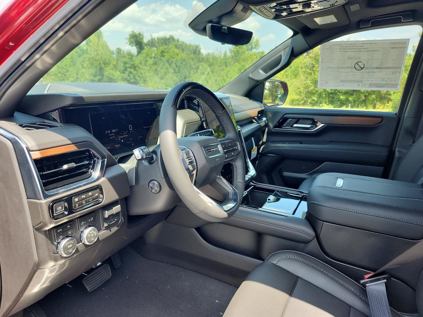 New 2026 GMC Yukon Denali w/ Denali Reserve Package AWD/4WD image 13