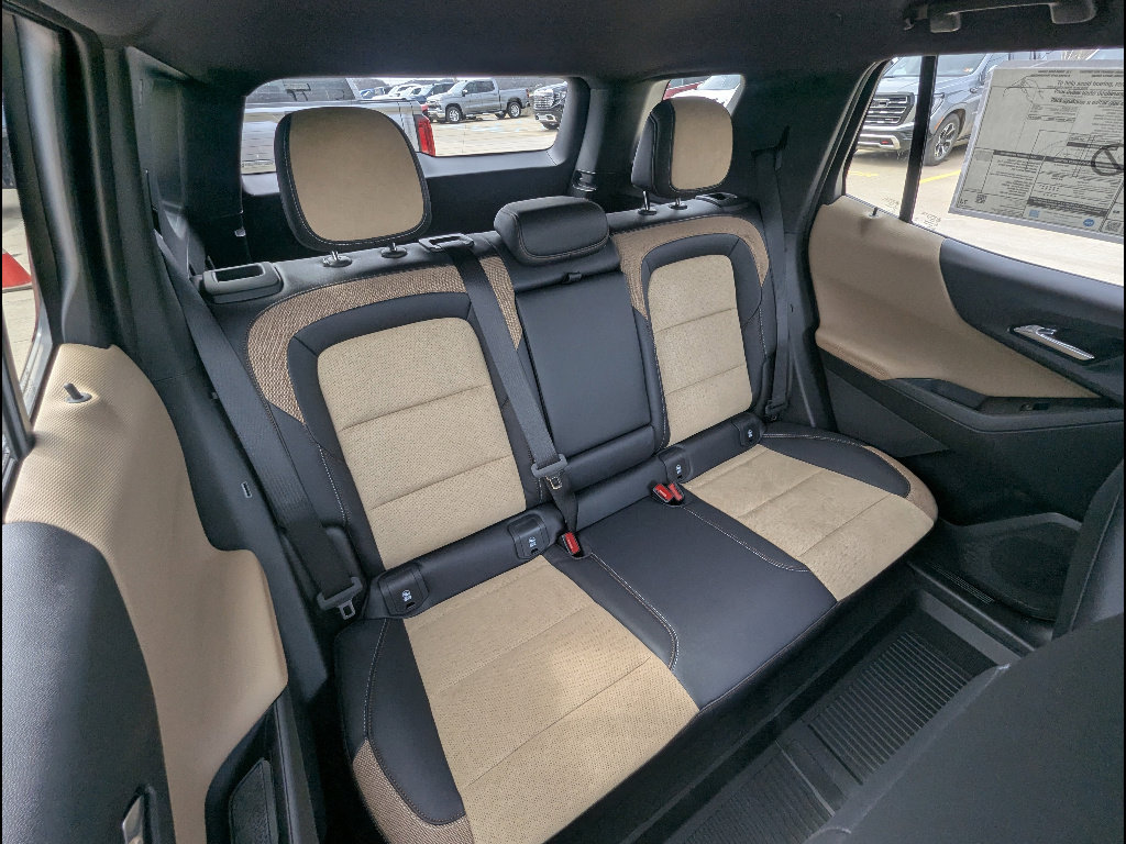 New 2026 Chevrolet Equinox ACTIV w/ LPO, Floor Liner Package image 14