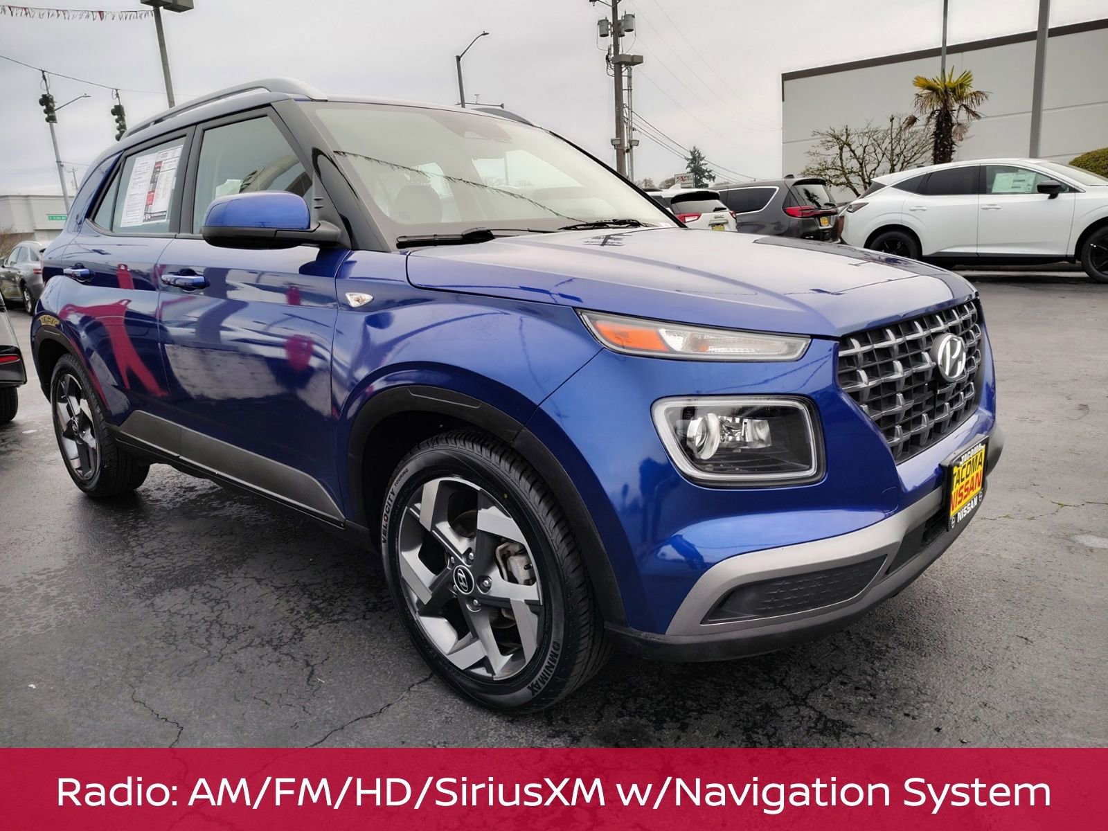 Used 2023 Hyundai Venue Limited w/ Cargo Package image 3