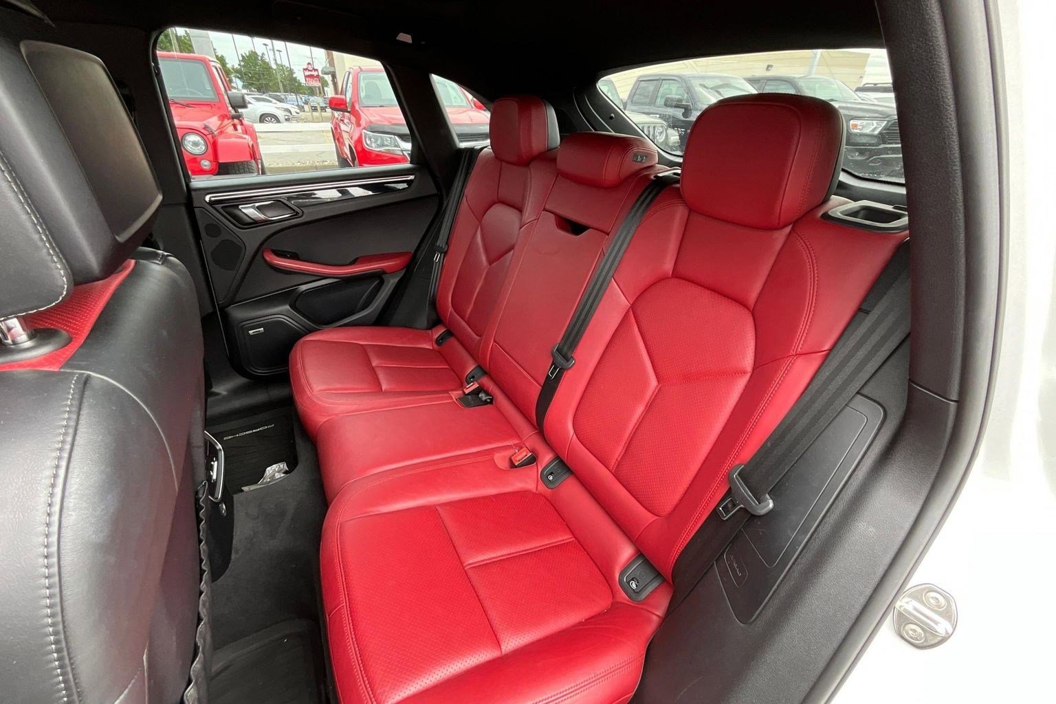Used 2018 Porsche Macan S AWD/4WD image 20