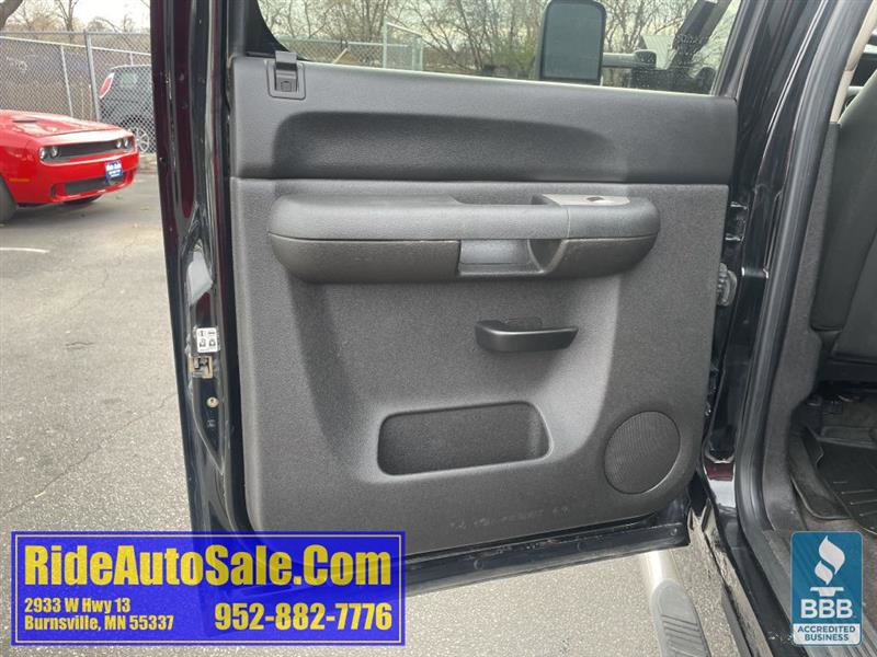 Used 2010 Chevrolet Silverado 1500 LT w/ Power Pack Plus image 12