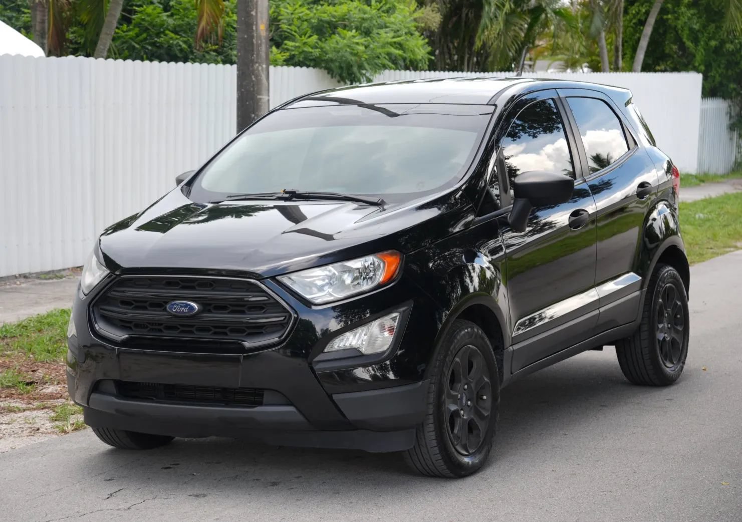 Used 2021 Ford EcoSport S FWD image 3