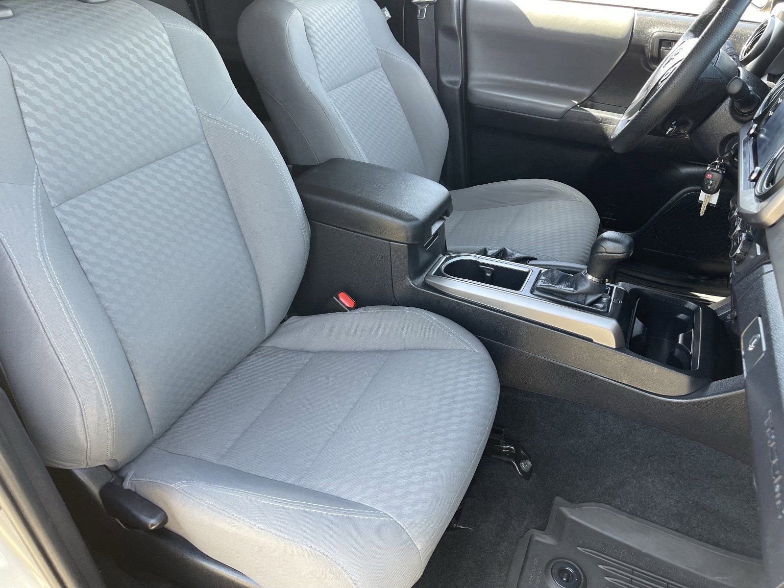 Used 2021 Toyota Tacoma SR5 RWD image 12