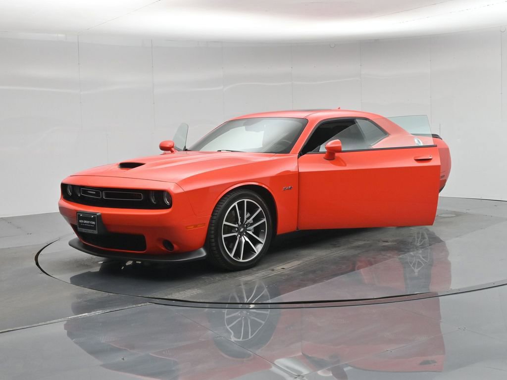 Used 2023 Dodge Challenger R/T image 30