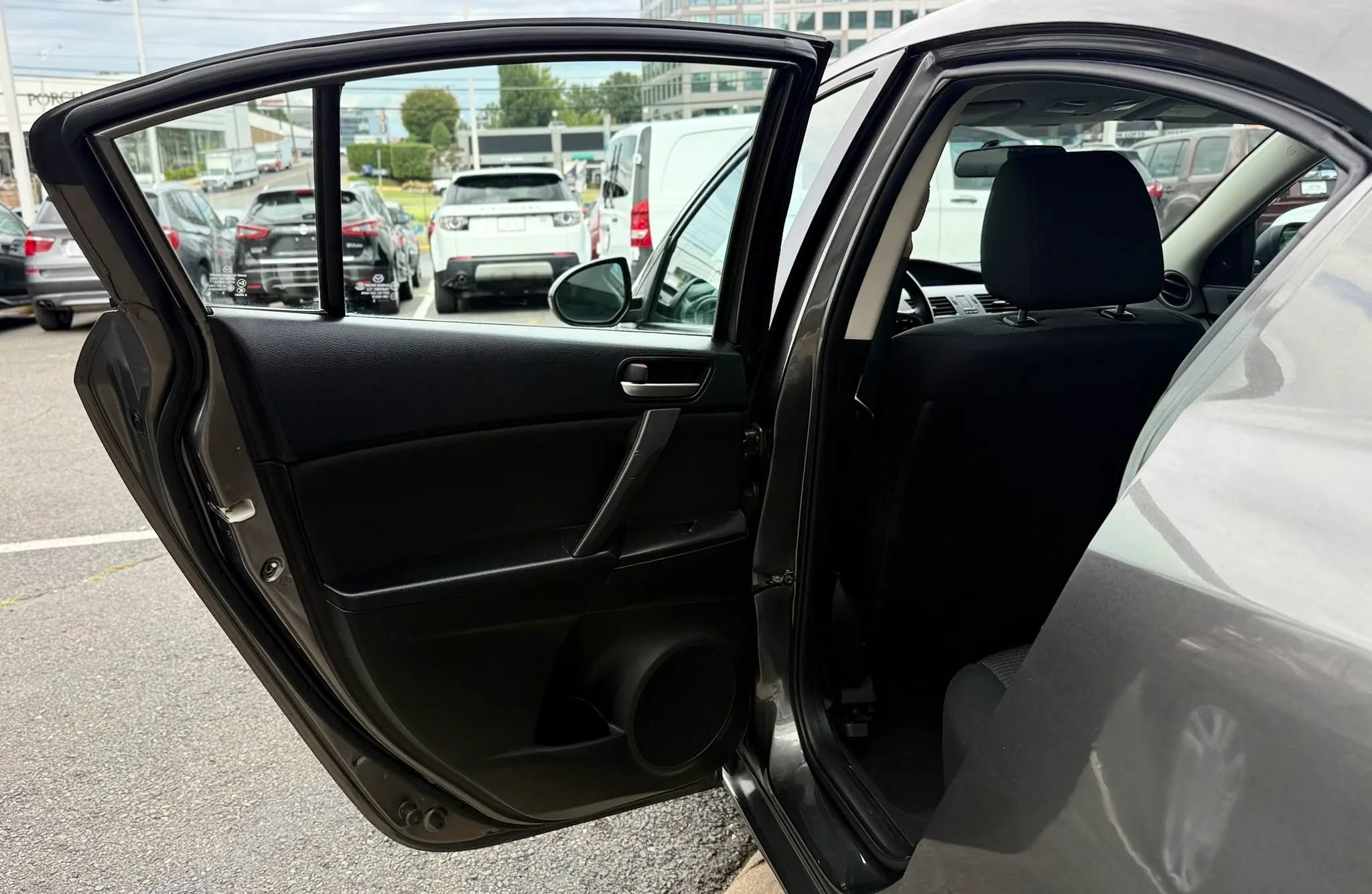 Used 2013 MAZDA MAZDA3 i Touring FWD image 26