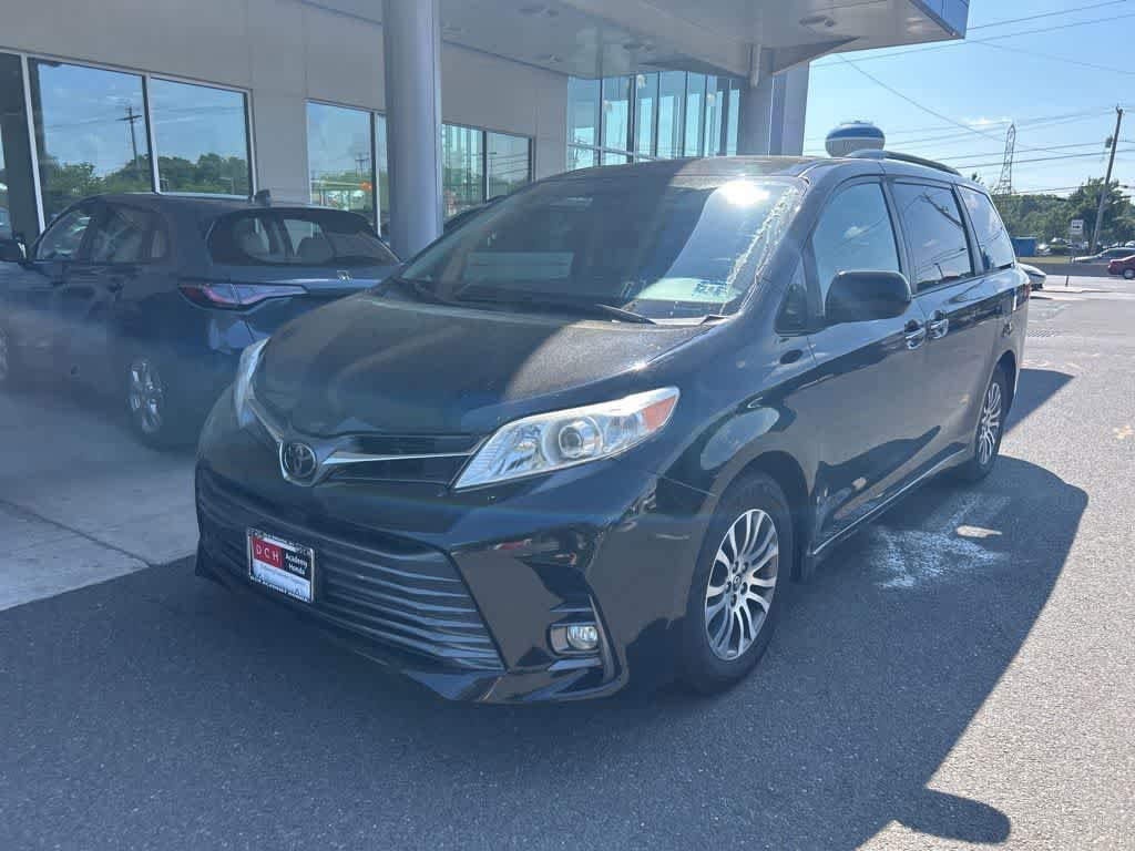 Used 2020 Toyota Sienna XLE w/ XLE Navigation Package