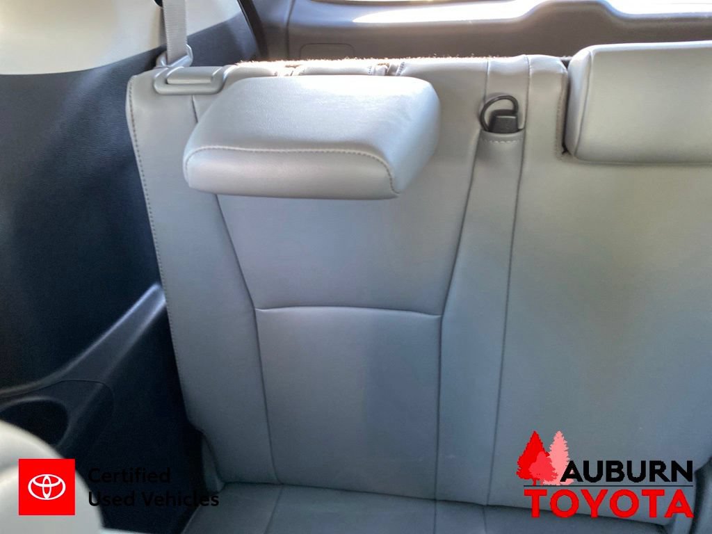 Certified 2021 Toyota Highlander Platinum AWD/4WD image 23