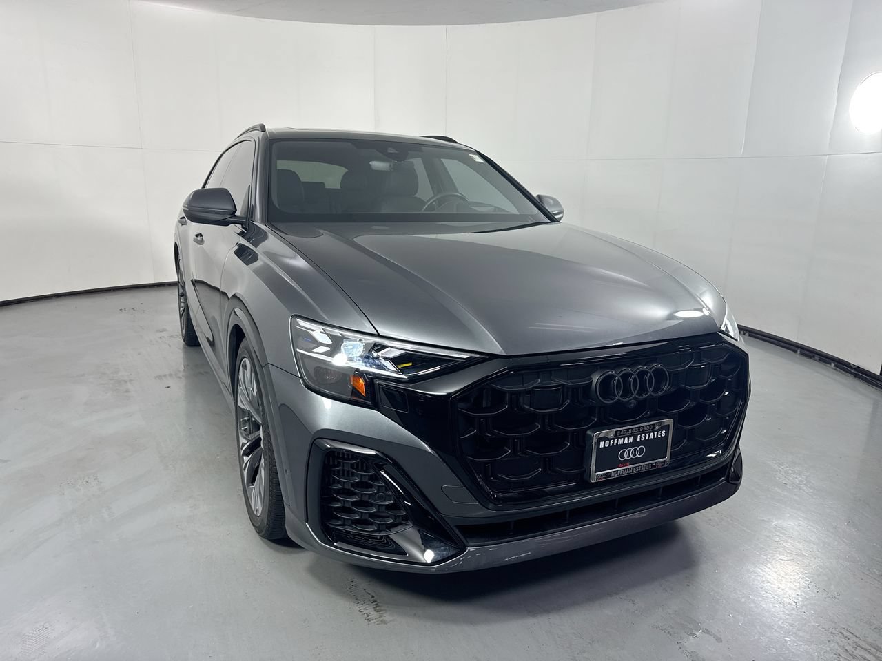 Used 2024 Audi Q8 Prestige w/ Prestige Package AWD/4WD image 4