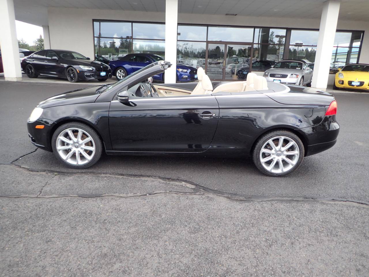 Used 2010 Volkswagen Eos Lux FWD image 10