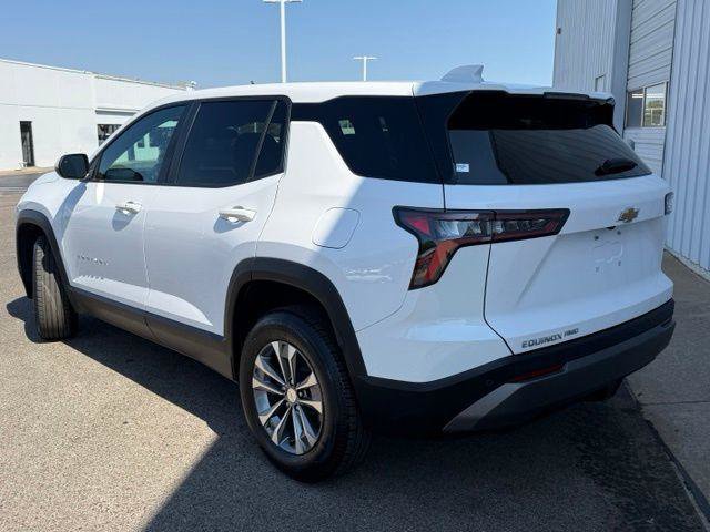 Used 2025 Chevrolet Equinox LT AWD/4WD image 14