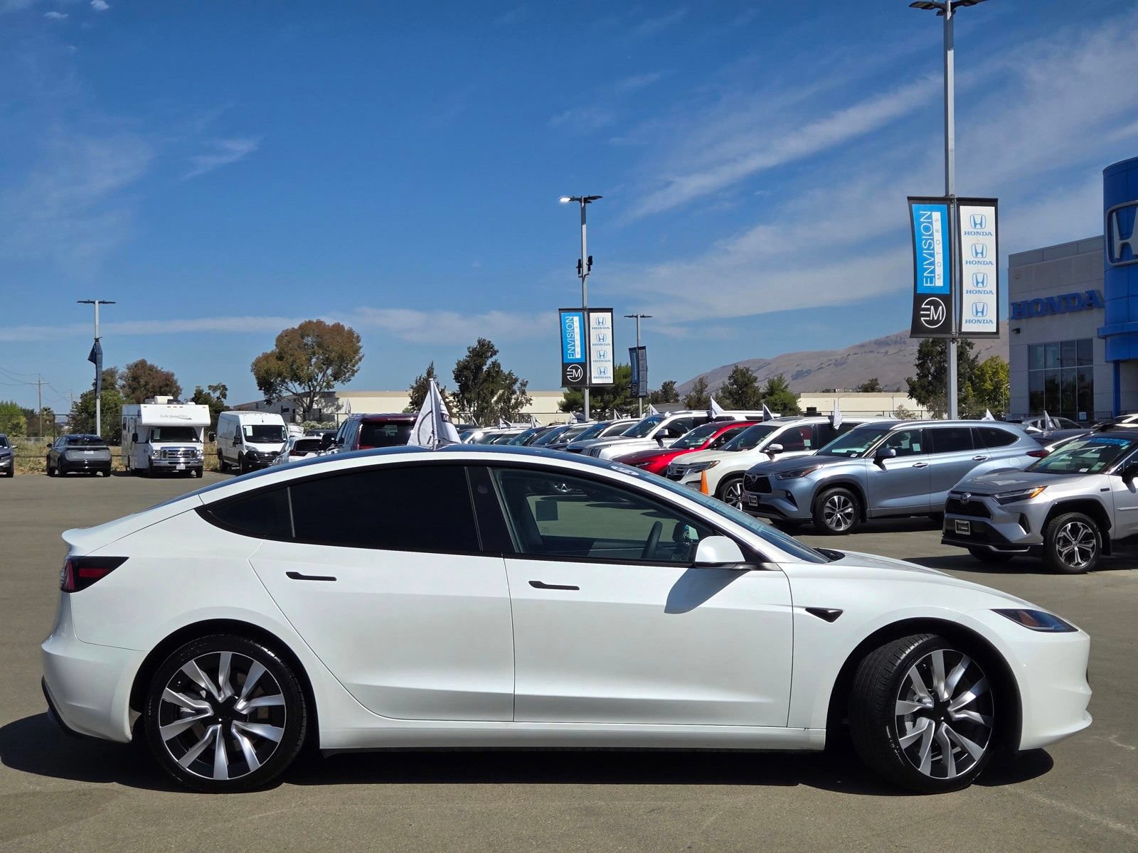 Used 2025 Tesla Model 3 Long Range RWD image 8