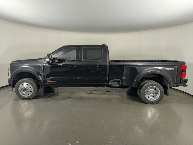 Used 2025 Ford F450 Platinum w/ FX4 Off-Road Package image 5