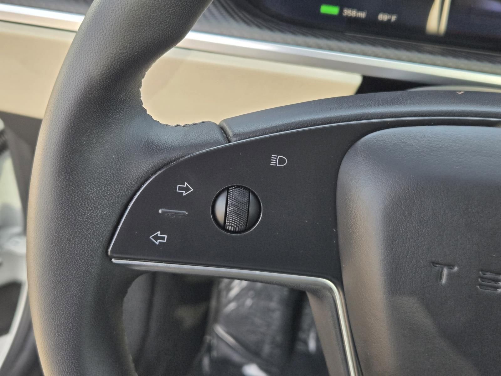 Used 2023 Tesla Model S Plaid image 14