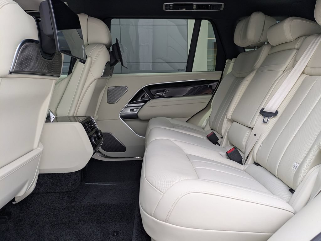 Used 2026 Land Rover Range Rover Long Wheelbase Autobiography AWD/4WD image 16