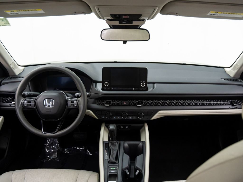 Used 2023 Honda Accord EX image 12