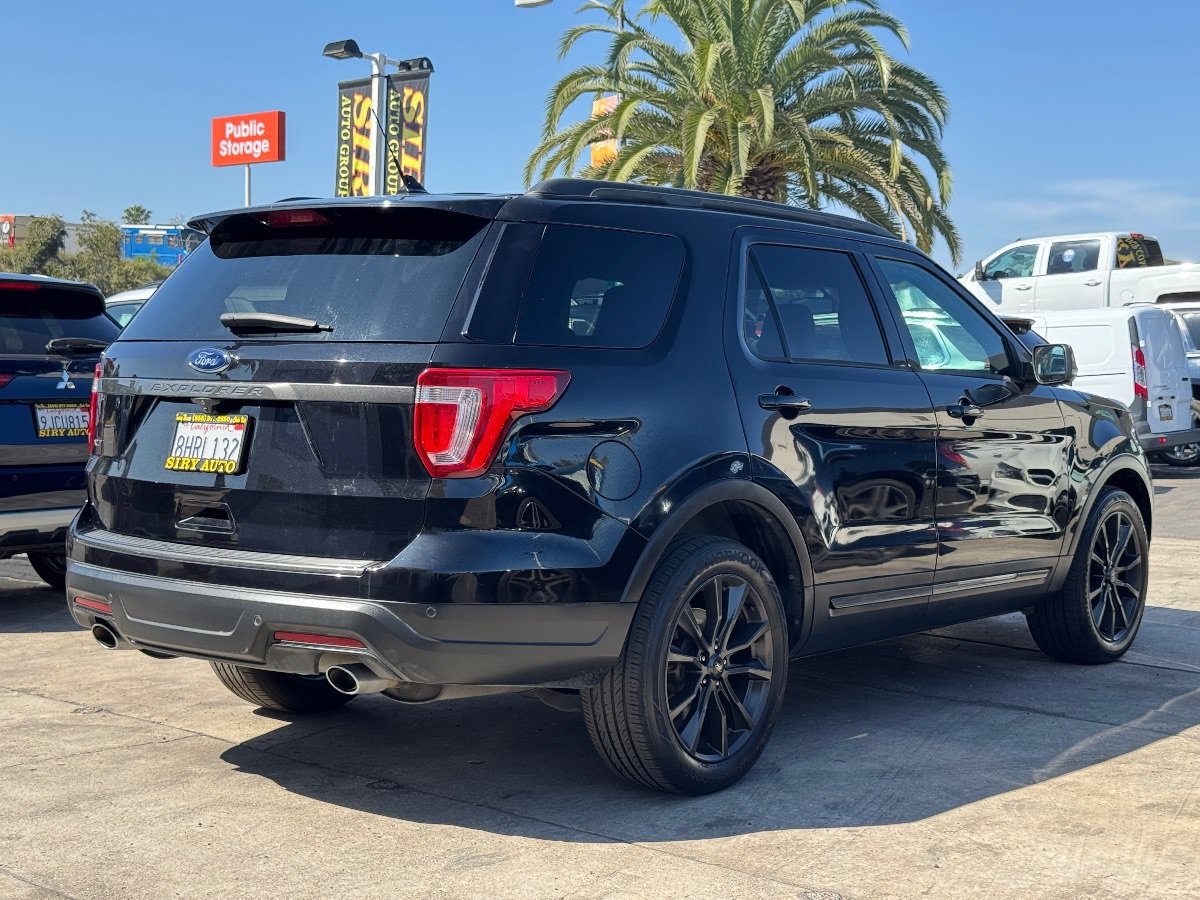Used 2019 Ford Explorer XLT w/ Equipment Group 202A FWD image 10
