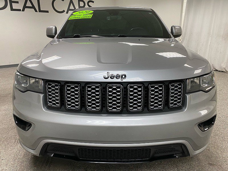 Used 2020 Jeep Grand Cherokee Altitude image 2