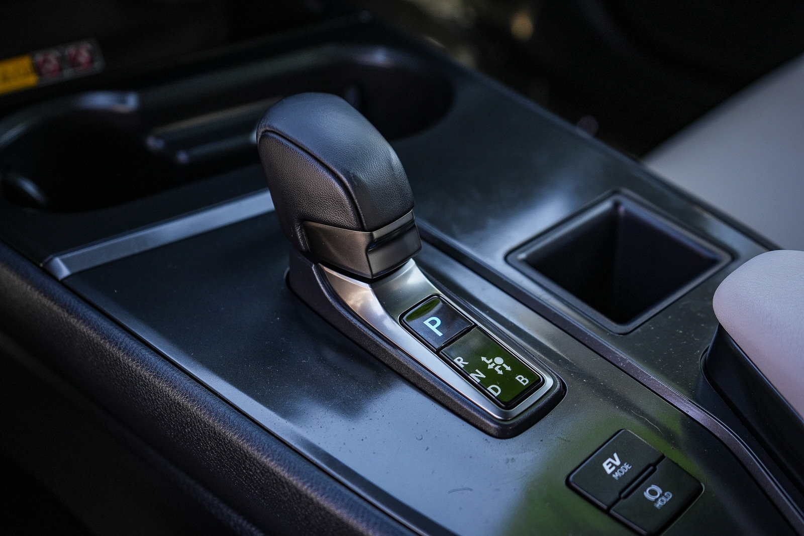 Certified 2026 Lexus UX 300h FWD image 22