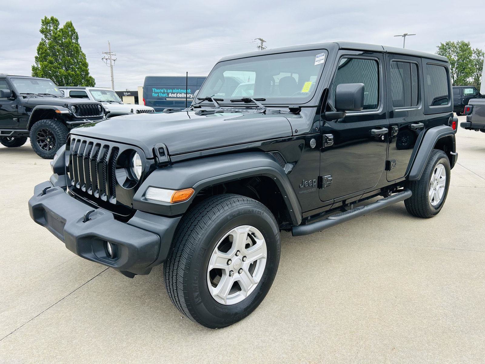 Used 2022 Jeep Wrangler Unlimited Sport AWD/4WD image 29