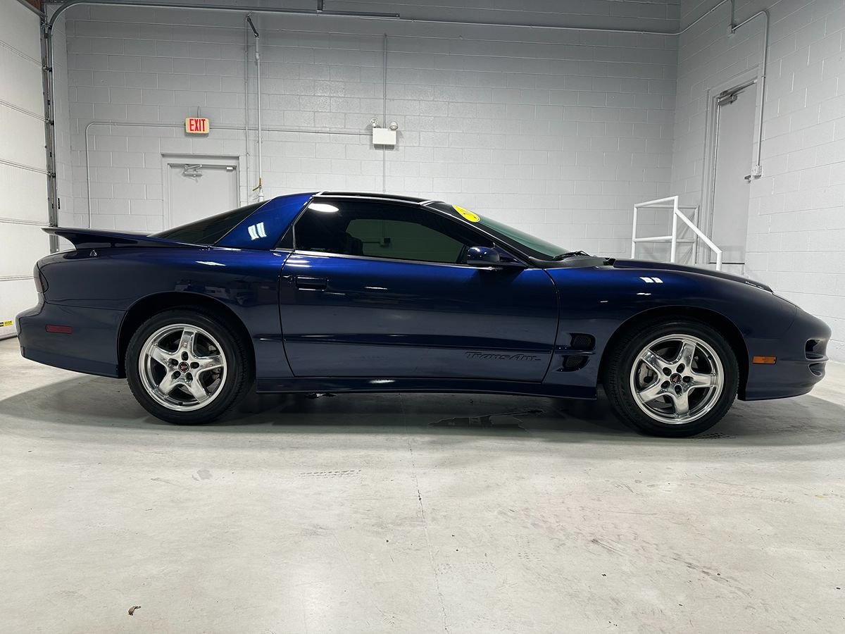 Used 2002 Pontiac Firebird Trans Am w/ SLP Firehawk Pkg RWD image 2