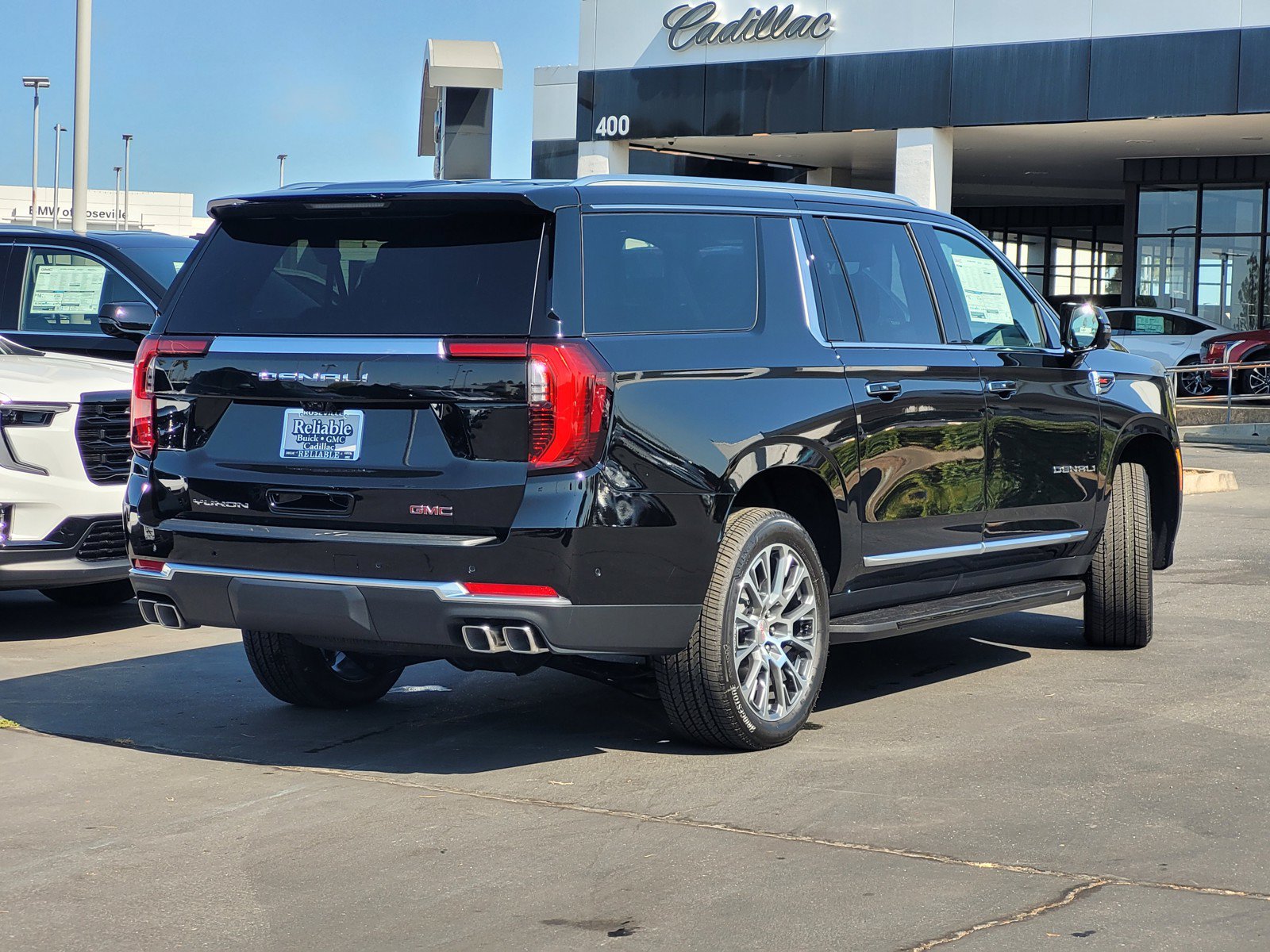 New 2026 GMC Yukon XL Denali w/ Advanced Technology Package AWD/4WD image 4