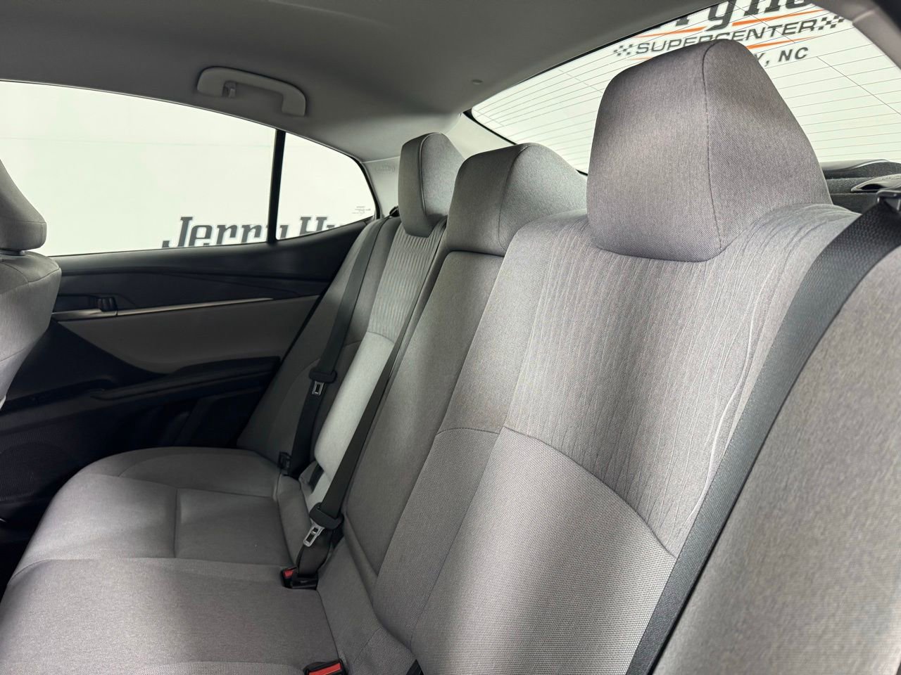 Used 2025 Toyota Camry LE FWD image 27