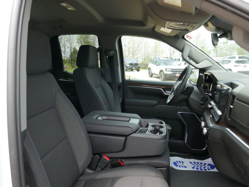 New 2026 GMC Sierra 1500 SLE RWD image 10