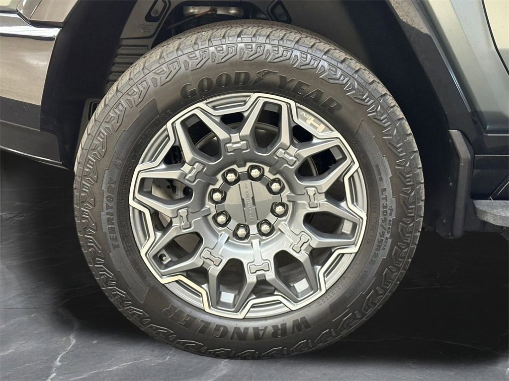 Used 2024 GMC Hummer EV 3X image 36