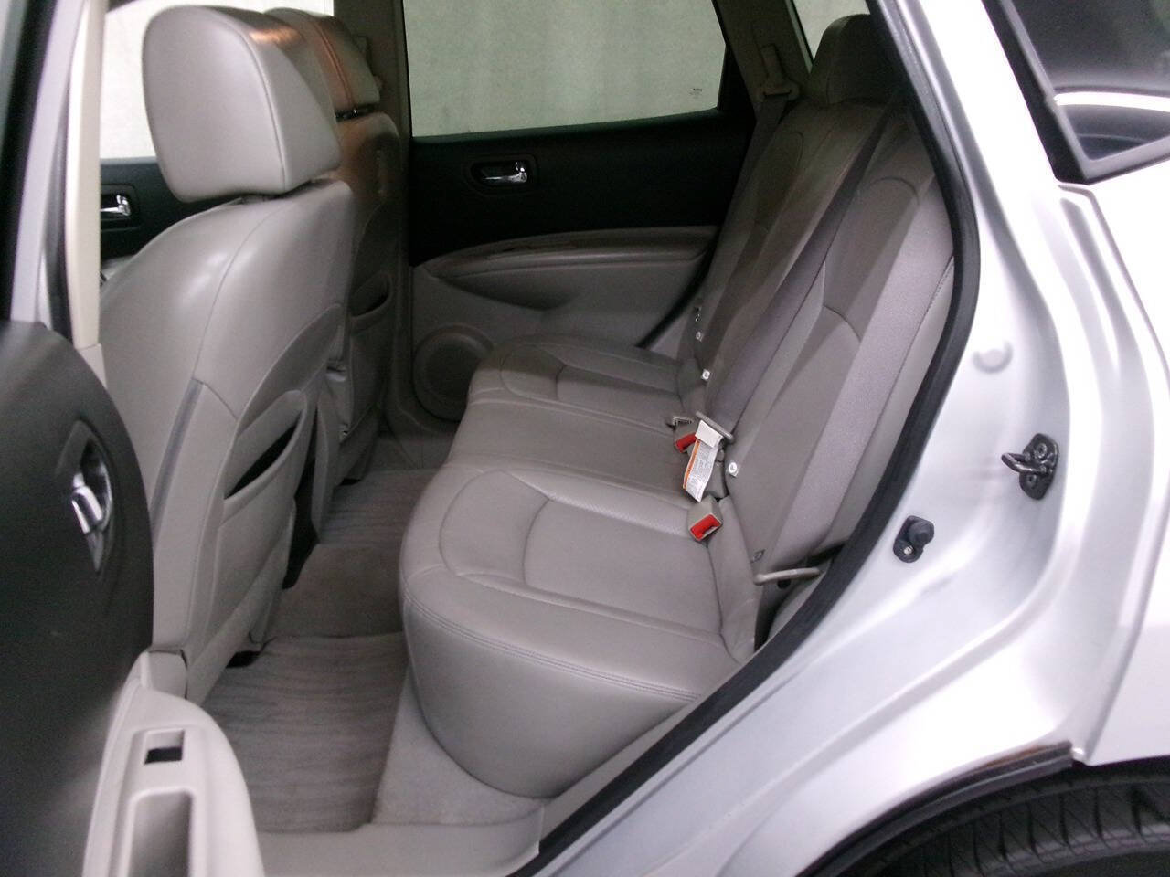 Used 2012 Nissan Rogue SL AWD/4WD image 15