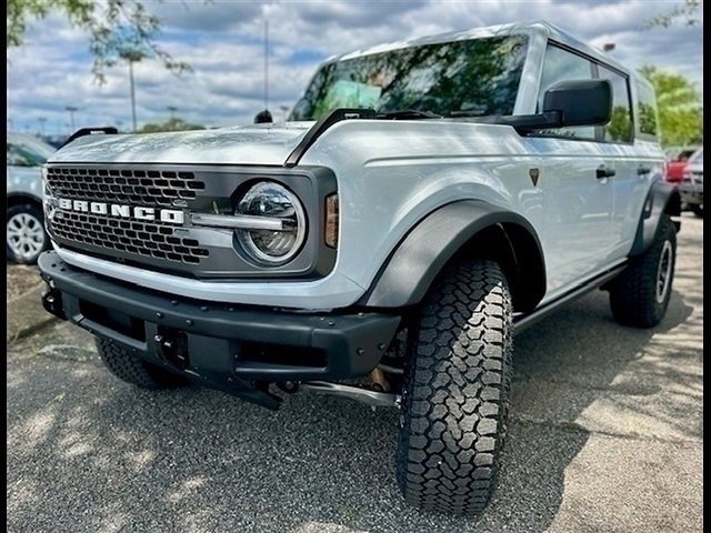 New 2025 Ford Bronco Badlands w/ Sasquatch Package