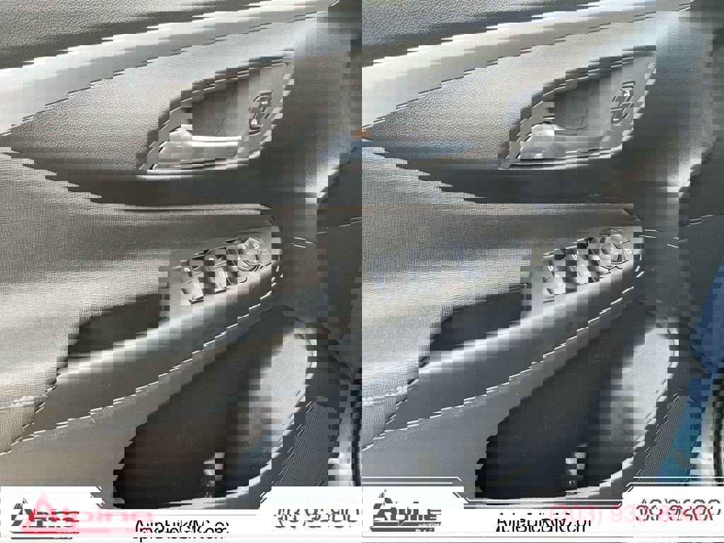 Used 2026 Buick Envista Preferred image 17