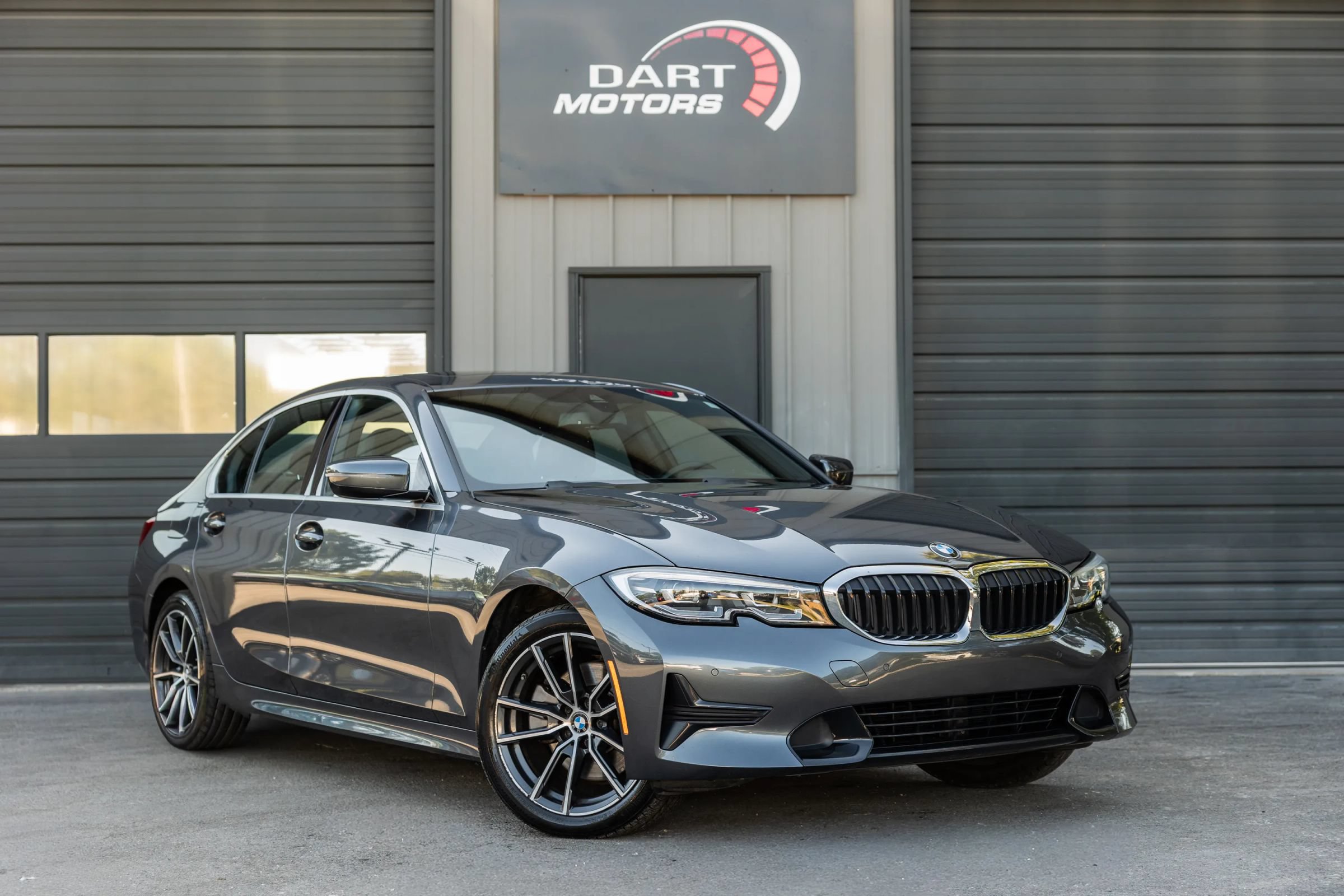 Used 2020 BMW 330i xDrive Sedan w/ Convenience Package AWD/4WD image 3