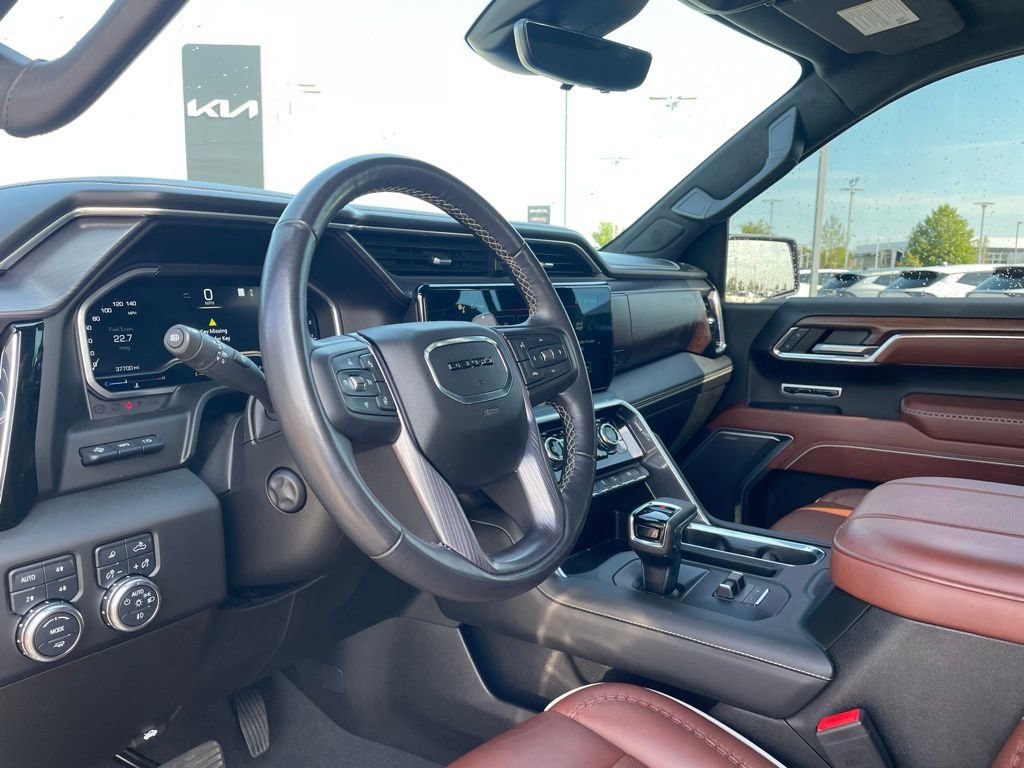 Used 2023 GMC Sierra 1500 Denali Ultimate image 10