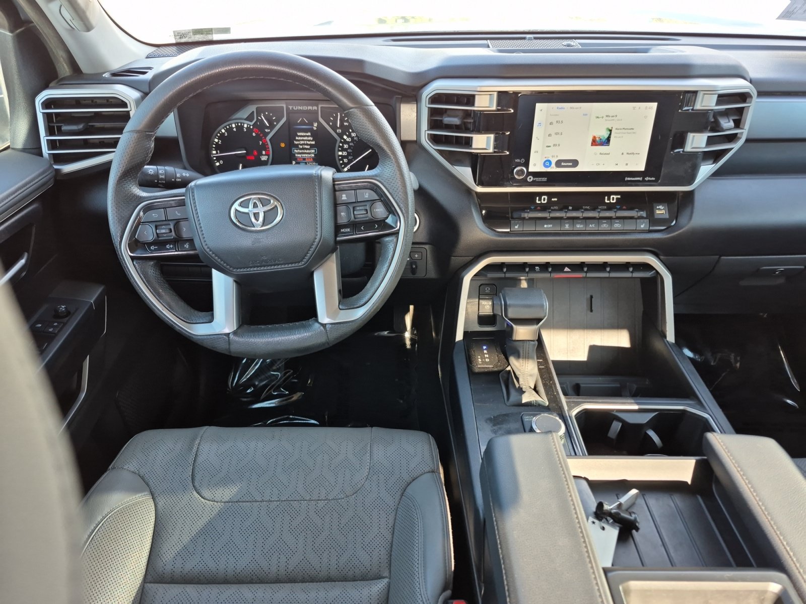 Used 2022 Toyota Tundra SR5 w/ SR5 Premium Package RWD image 20