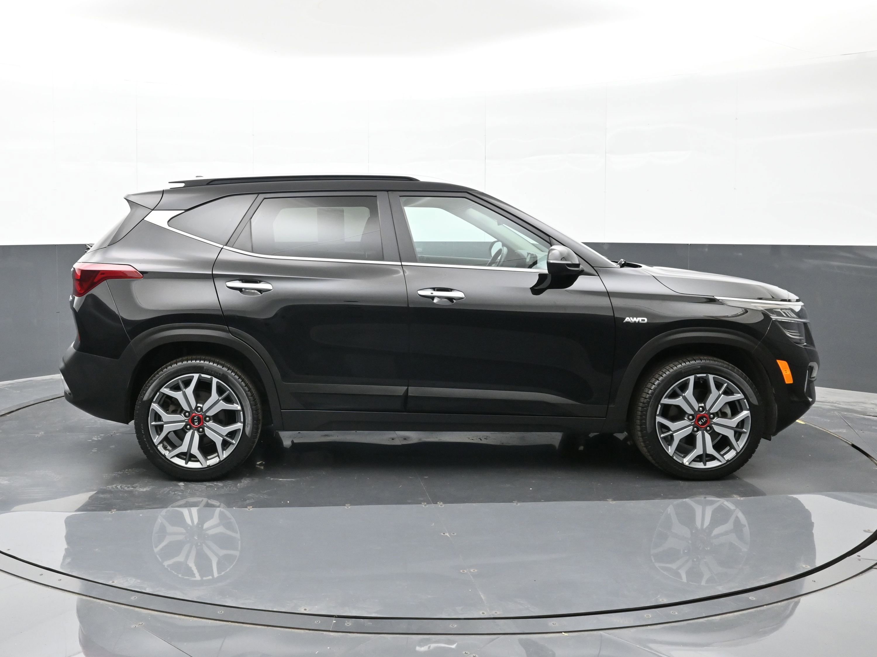 Used 2021 Kia Seltos SX image 9