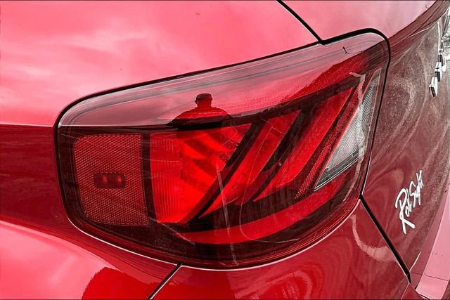 Used 2024 Hyundai Venue Limited FWD image 23