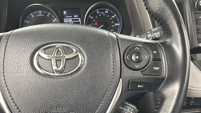 Used 2018 Toyota RAV4 XLE image 23