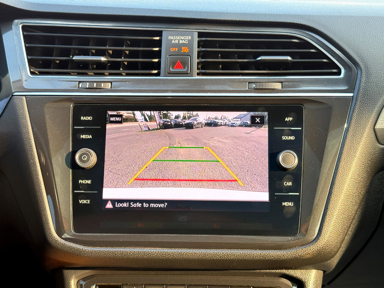 Used 2019 Volkswagen Tiguan SE w/ Panoramic Sunroof Package image 66