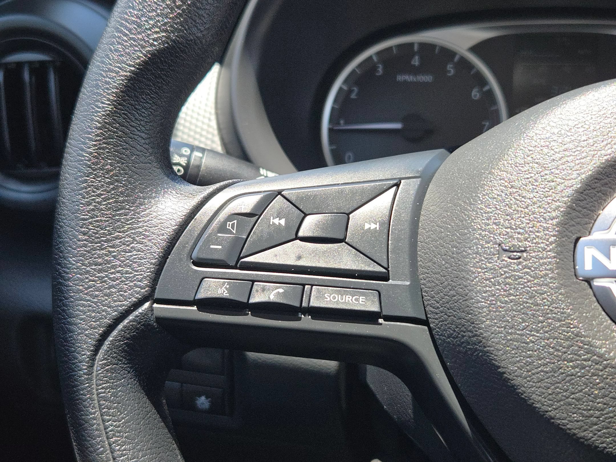 Used 2025 Nissan Kicks Play S FWD image 21
