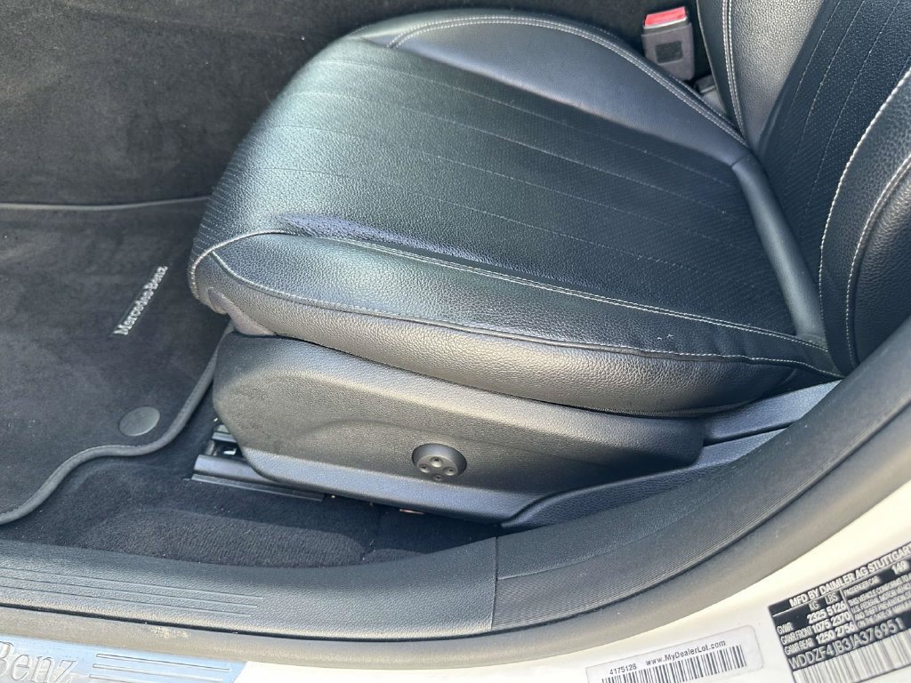 Used 2018 Mercedes-Benz E 300 image 17