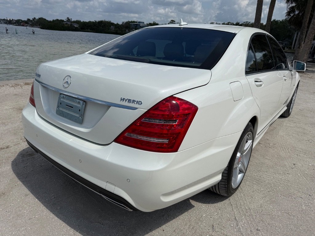 Used 2011 Mercedes-Benz S 400 w/ Sport Pkg image 6