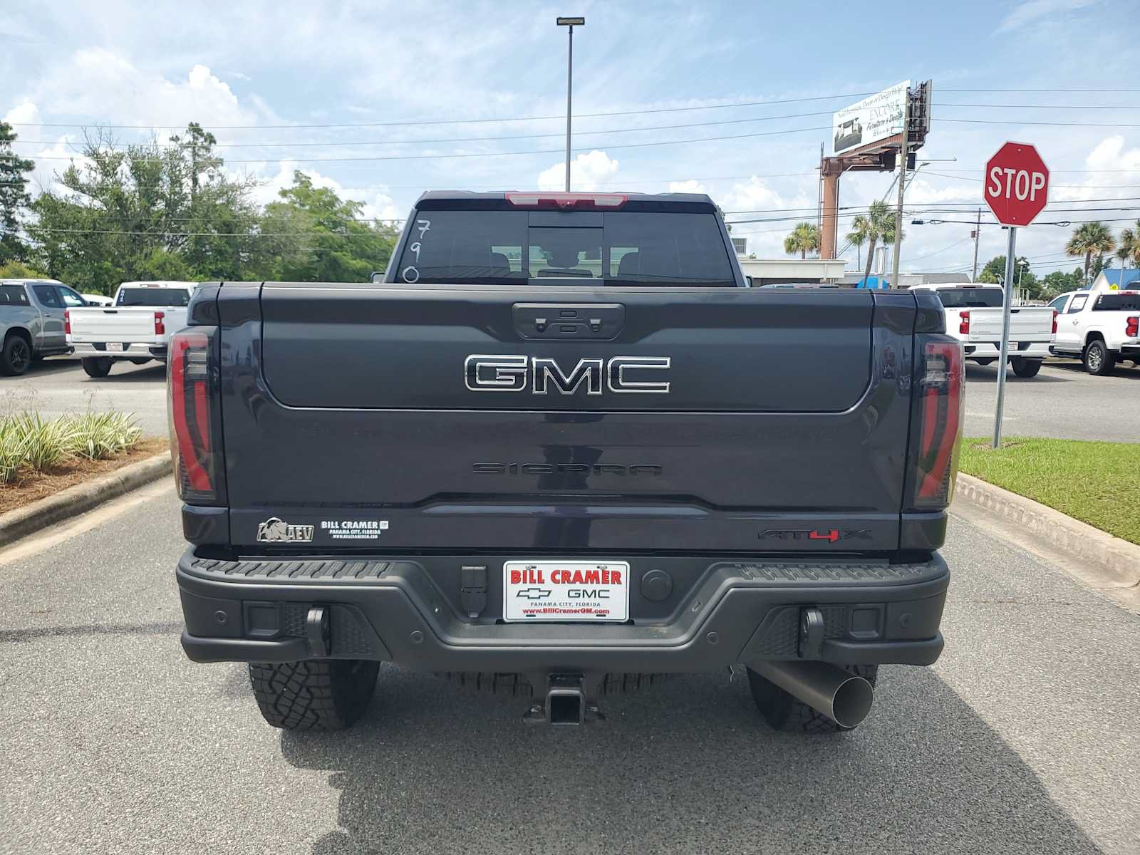 New 2026 GMC Sierra 2500 AT4X w/ AT4X AEV Edition AWD/4WD image 4