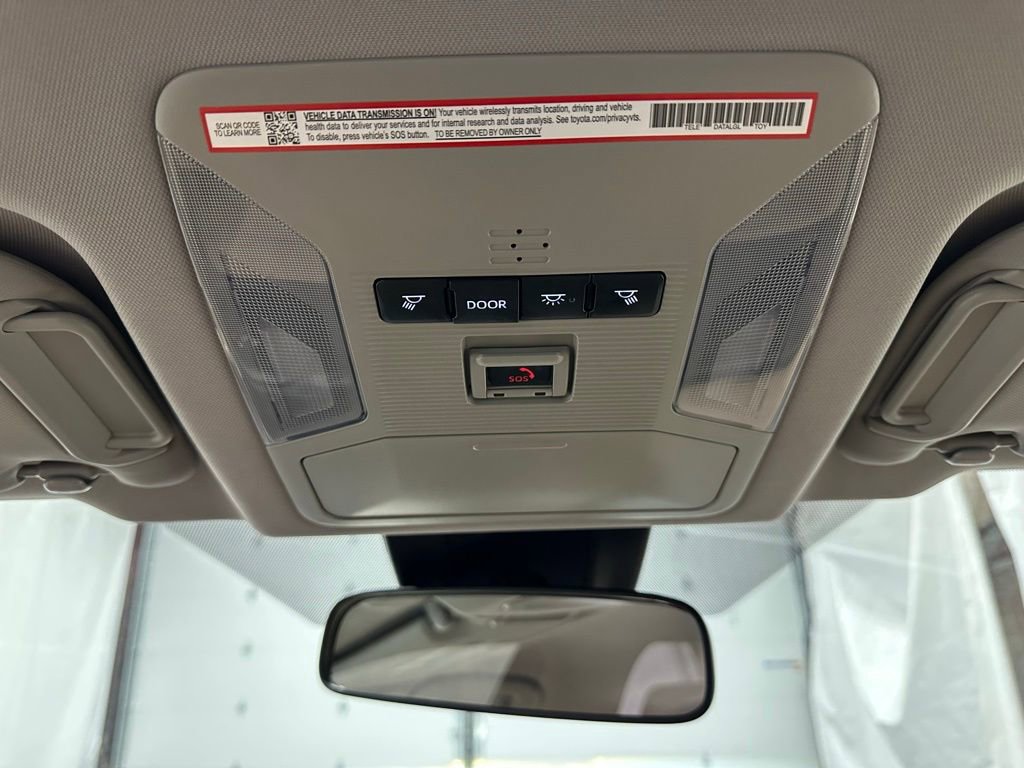 Used 2025 Toyota RAV4 XLE image 41