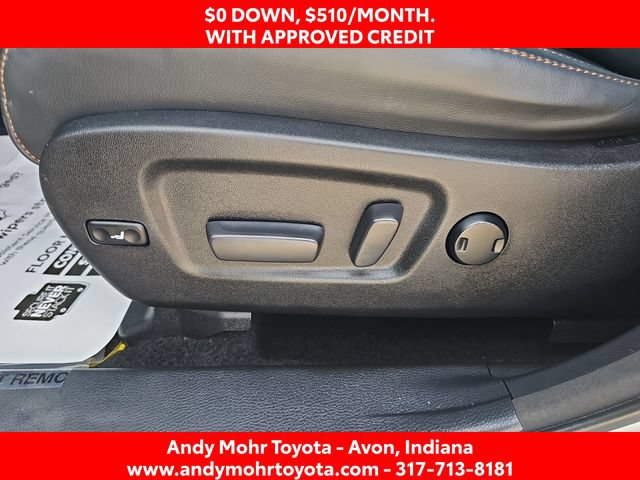 Used 2018 Toyota Highlander XLE FWD image 13