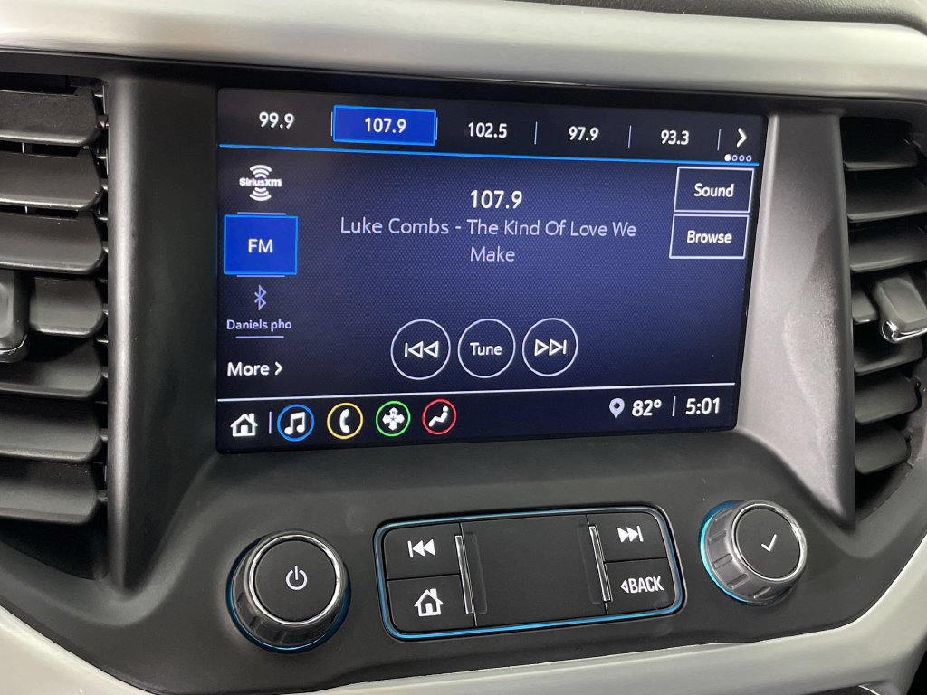 Used 2021 GMC Acadia SLE FWD image 13