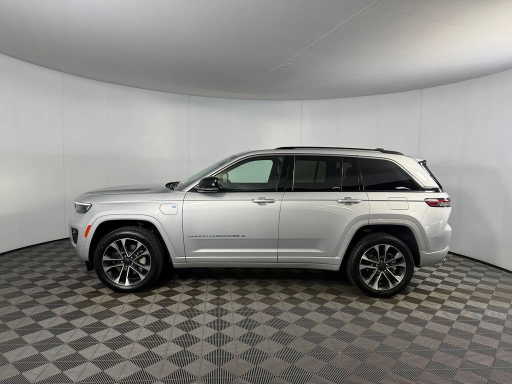 Certified 2023 Jeep Grand Cherokee Overland AWD/4WD image 10