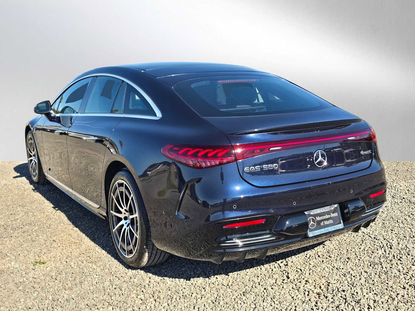 Used 2022 Mercedes-Benz EQS 580 4MATIC Sedan image 5