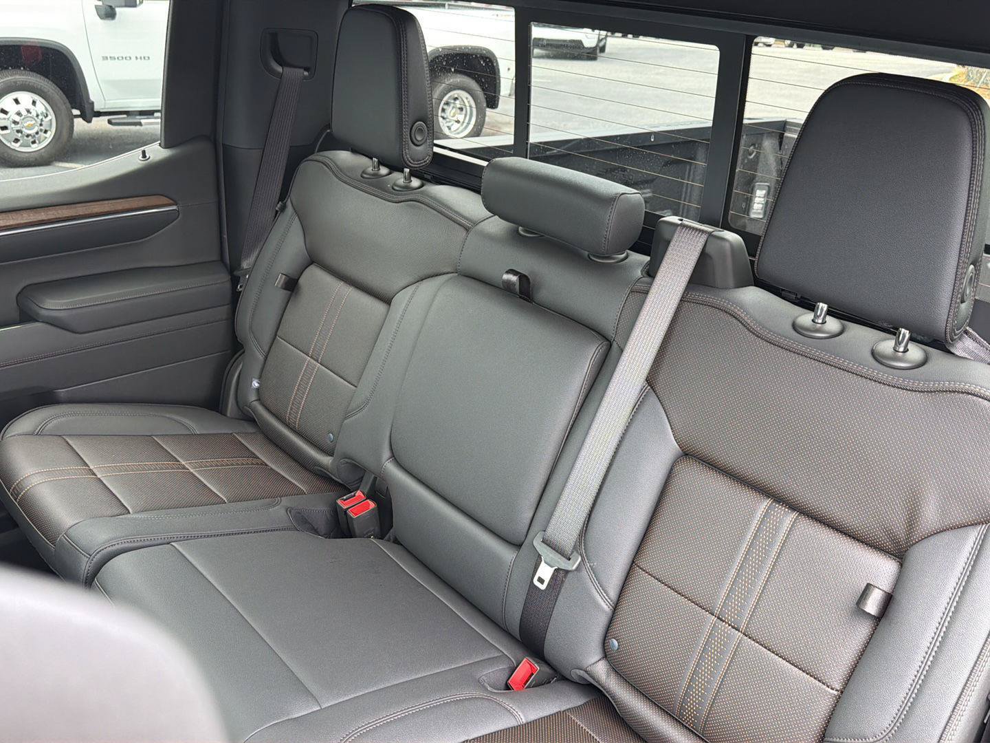 New 2026 Chevrolet Silverado 1500 High Country w/ High Country Premium Package AWD/4WD image 32